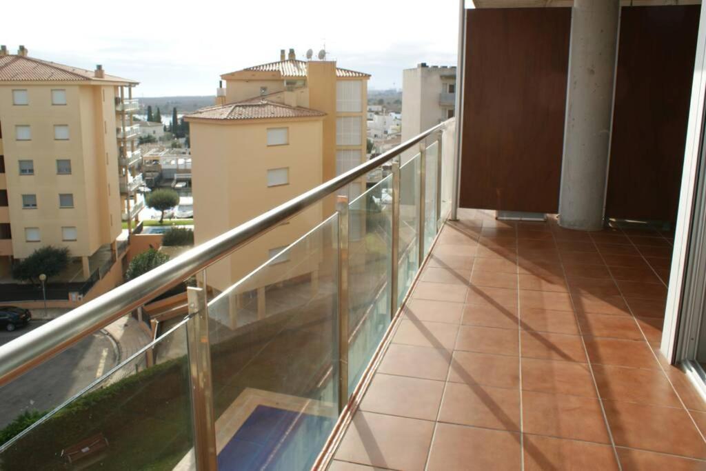Апартаменти Apartamento En Roses Con Parking Y Piscina Екстер'єр фото