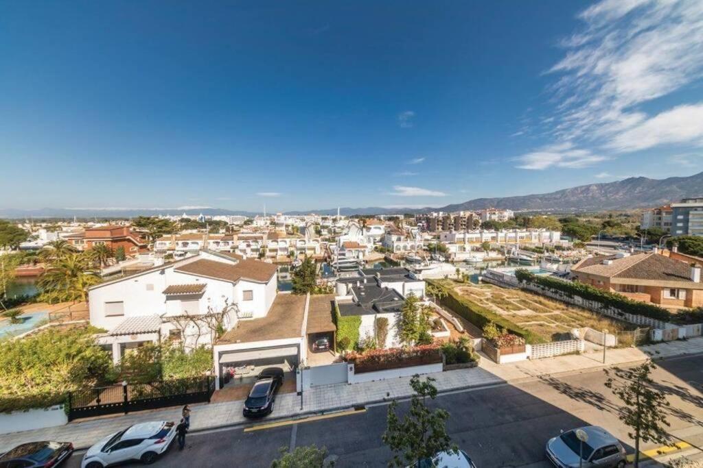 Апартаменти Apartamento En Roses Con Parking Y Piscina Екстер'єр фото