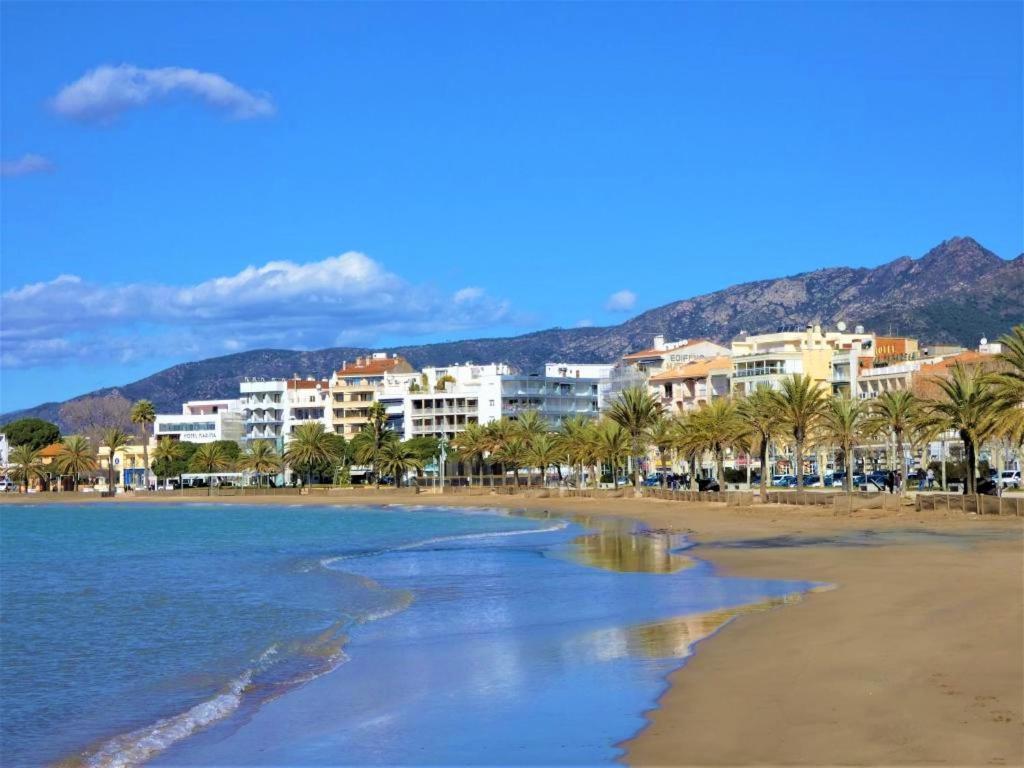 Апартаменти Apartamento En Roses Con Parking Y Piscina Екстер'єр фото